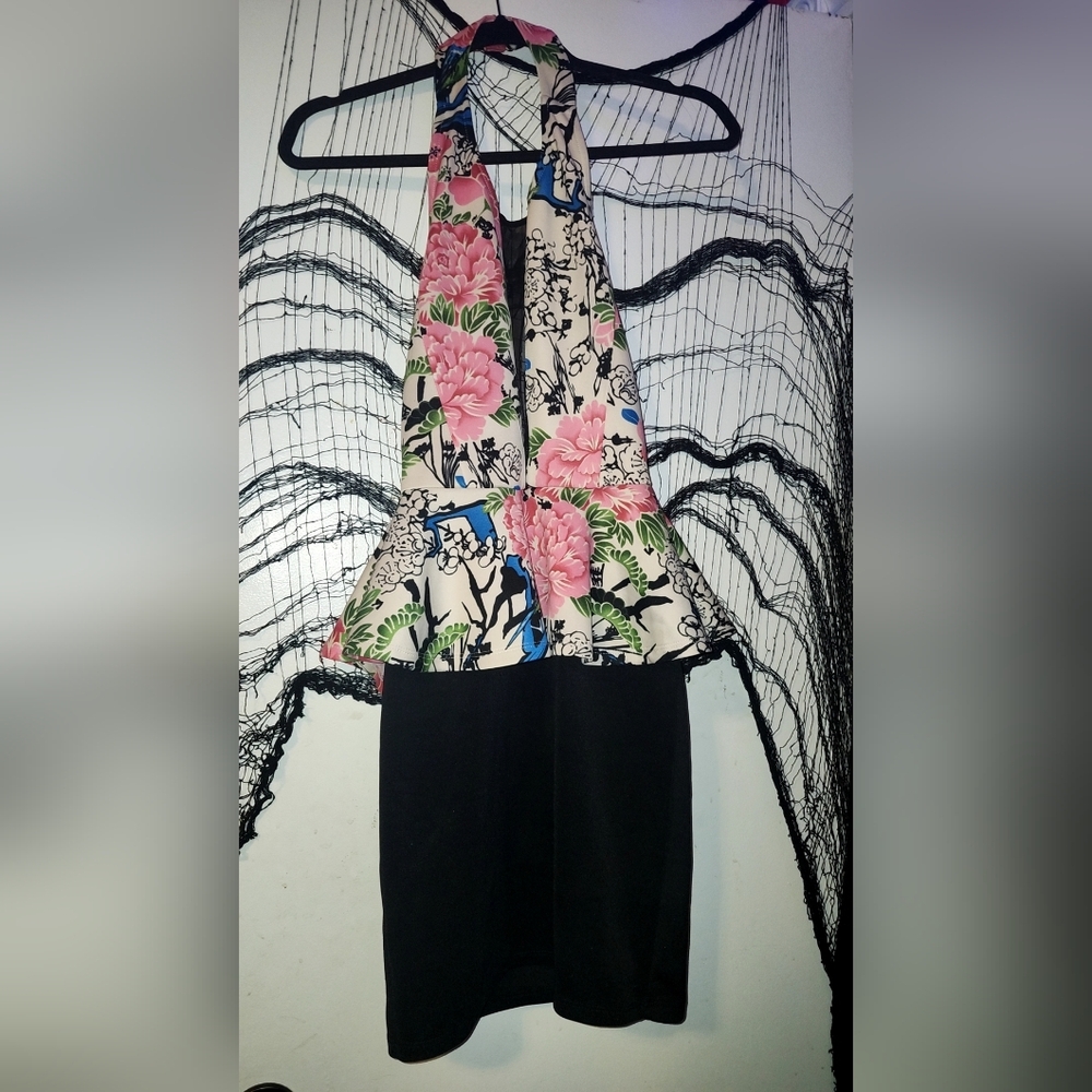 ✨️Floral Halter Dress with Black Skirt✨️